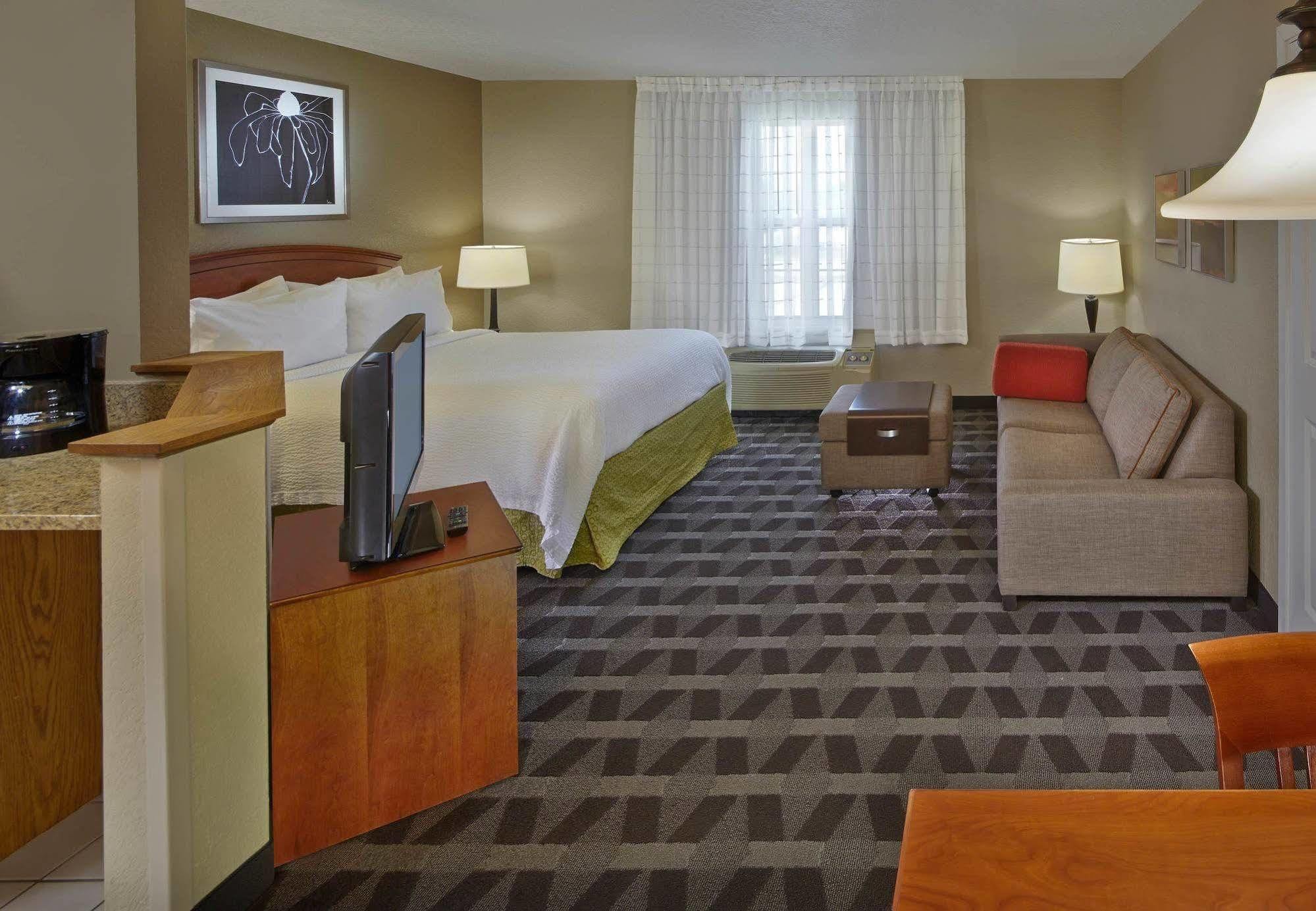 Towneplace Suites By Marriott St. Petersburg Clearwater Exterior foto