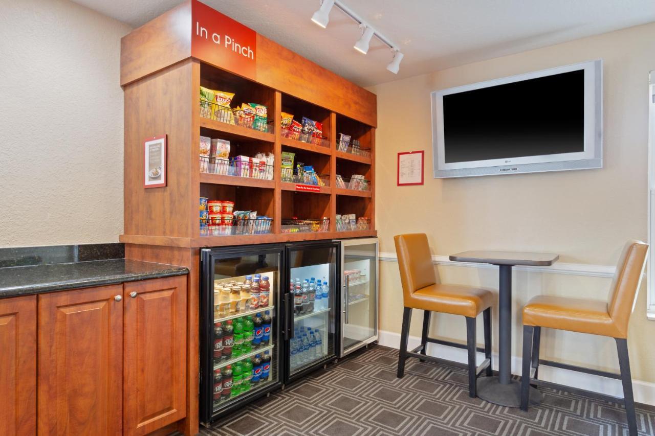 Towneplace Suites By Marriott St. Petersburg Clearwater Exterior foto